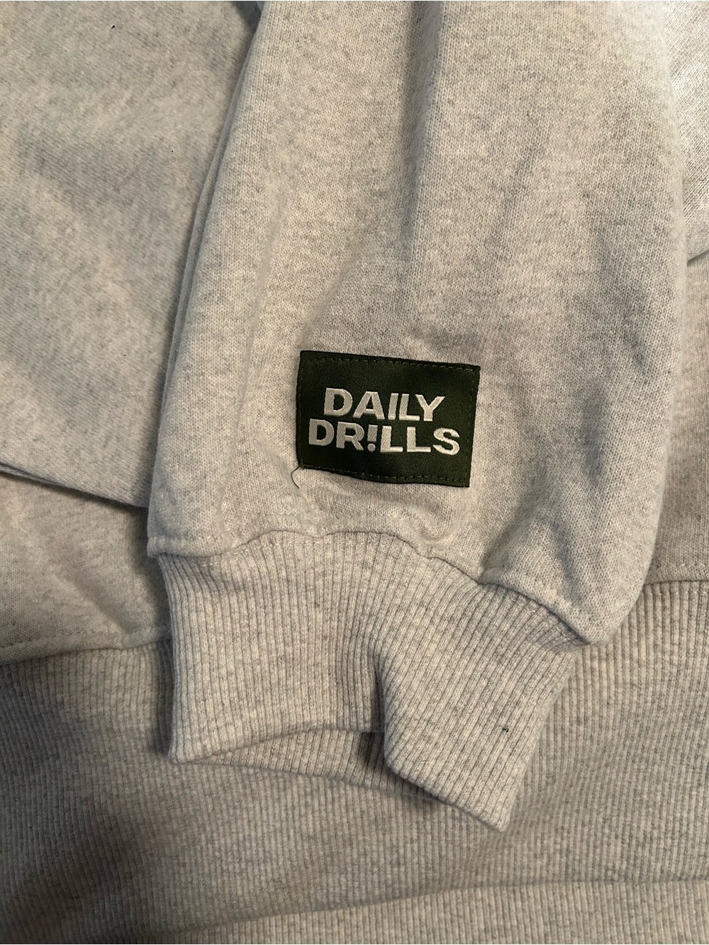 Daily Drills Oversized Fleece Hoodie - Heather Grey Size M/L NWT - Picture 5 of 7